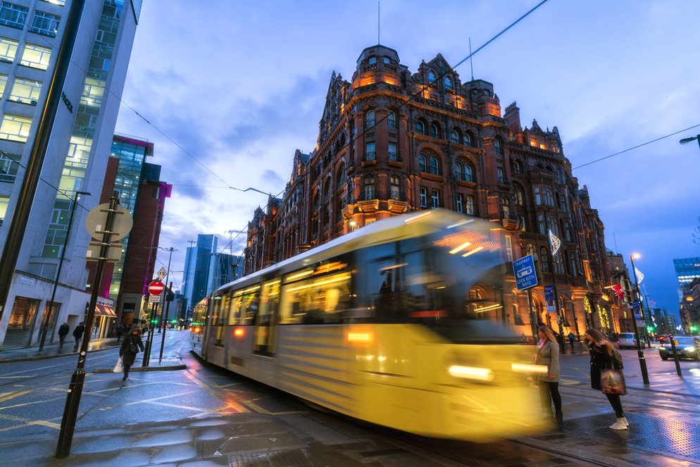 Manchester_city-centre-with-tram.jpg